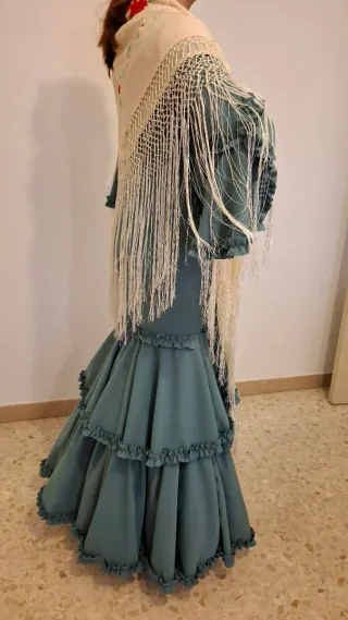 Traje de Flamenca verde con volantes