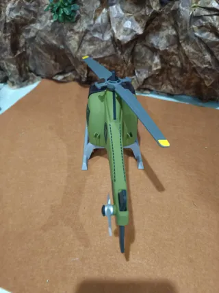 Helicóptero militar americano custom