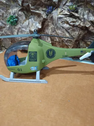 Helicóptero militar americano custom