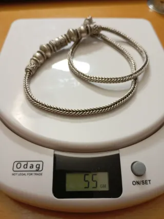 Collar de plata con abalorios