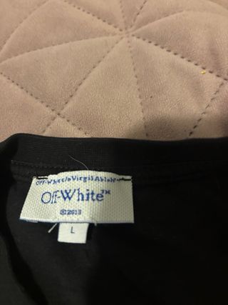 Camiseta Off-White Kaws/Boxer Negra