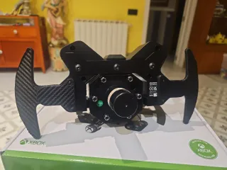 Fanatec Hub V2 con kit levas magnéticas