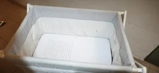 Minicuna para bebés con ruedas apertura en tijera