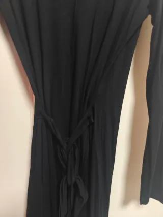 Vestido negro manga larga