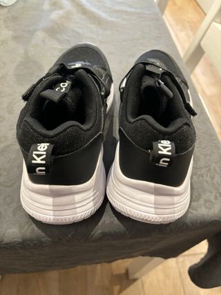 Sneakers Calvin Klein nere e bianche per bambini