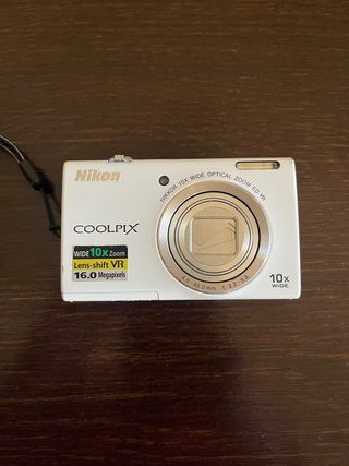 Nikon Coolpix S6200 Bianca Fotocamera Digitale