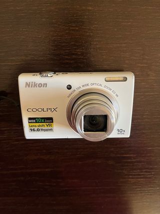 Nikon Coolpix S6200 Bianca Fotocamera Digitale