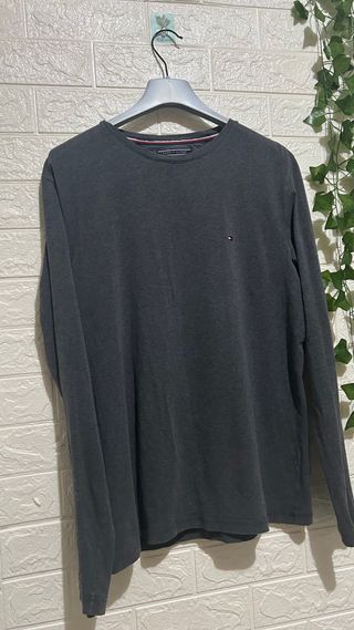 Camiseta Tommy Hilfiger Gris Manga Larga