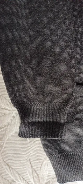 Rebeca Colmar Hombre Gris