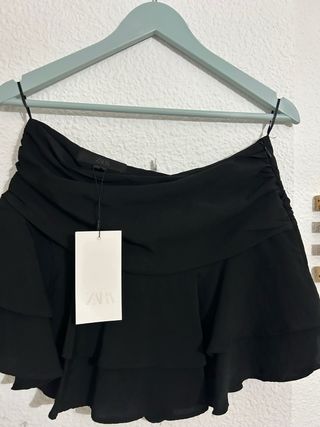 Falda-pantalón de Zara de volantes Talla M