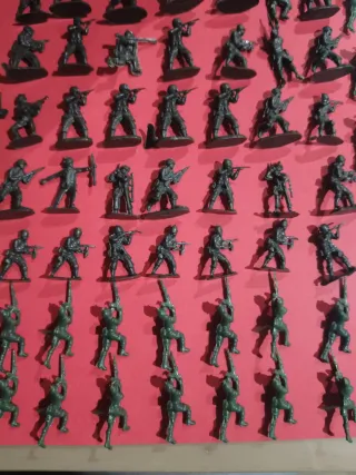 71 Figuras militares escala 1:72