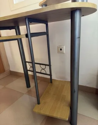 Escritorio madera y metal