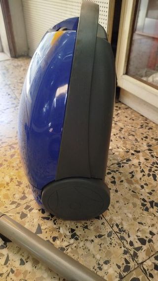 Aspirador Hoover Arianne 1500W com saco