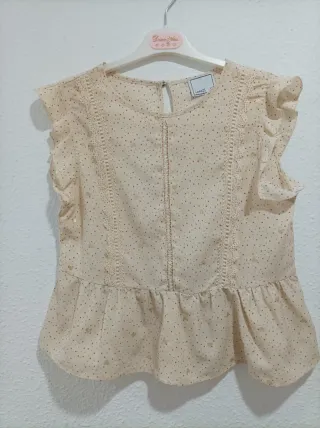 Blusa gasa beige con corazones brillo