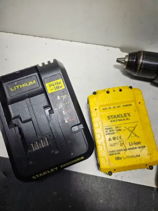 Taladro Percutor Stanley Fatmax 18V