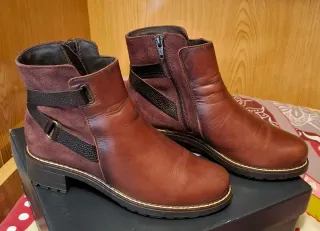 Botines de piel marrón