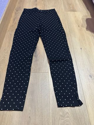 Pantalones negros con topitos