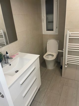 Se alquila habitación en piso compartido 270€