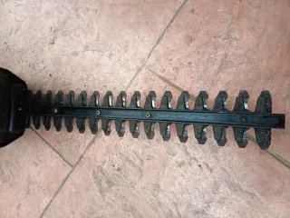 Cortasetos Black & Decker HT22