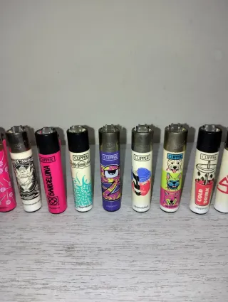 Set 12 accendini Clipper vari