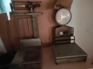 2 Básculas antiguas de pesaje