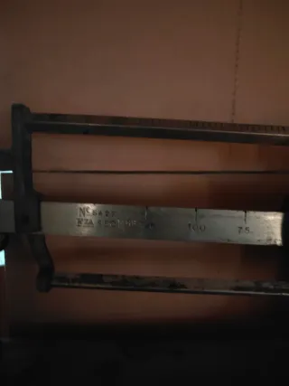 2 Básculas antiguas de pesaje