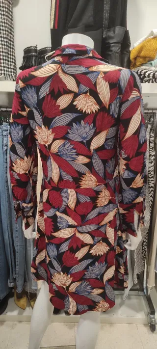 Vestido camisero floral Nice Things T. 34