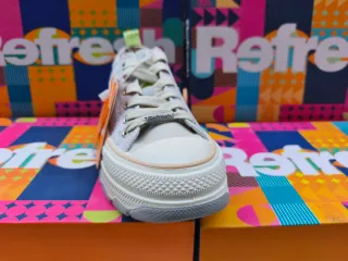 Zapatos Refresh Gris y Blanco para Chica
