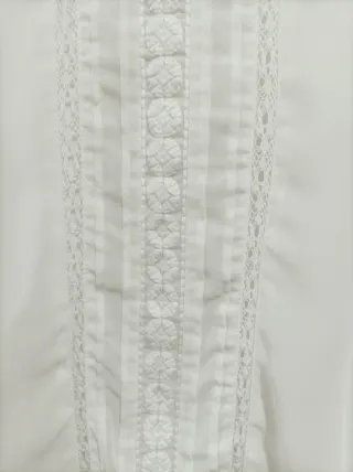 Blusa gasa blanca con puntilla