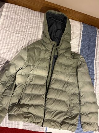 Chaqueta Zara Verde Oliva con Capucha