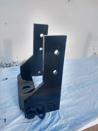 Enganche para remolque con tornillos