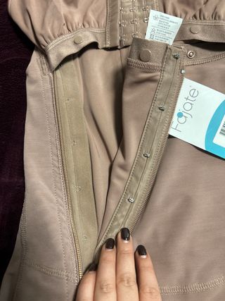 Faja reductora con cremallera beige