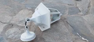 Lámpara de exterior de metal y cristal