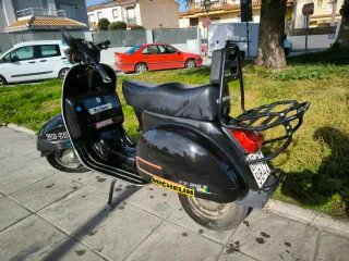 Vespa 200 Negra