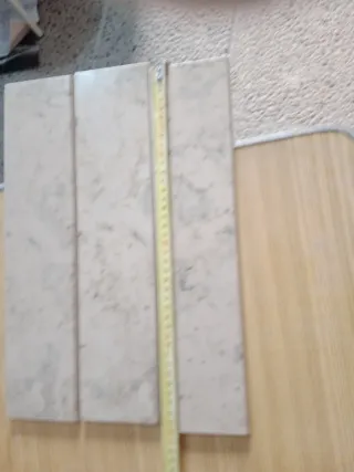 Rodapiés de mármol veteado (200 unidades)