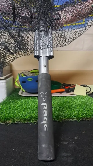 Sacadera de pesca Fox RAGE