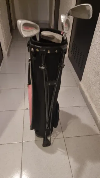 Bolsa de golf niña trípode con 3 palos y putt.