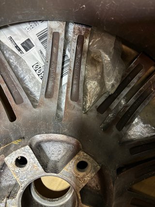 4. LLANTAS  21”  2. Neumaticos 275/45ZR21