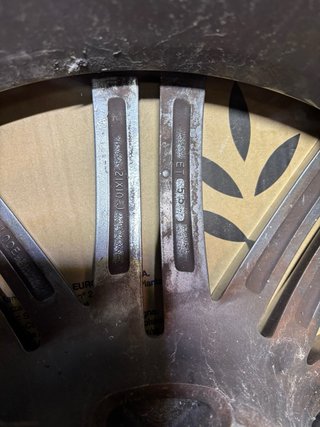 4. LLANTAS  21”  2. Neumaticos 275/45ZR21
