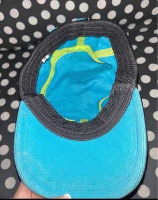 Gorra Zumba Negra y Dorada