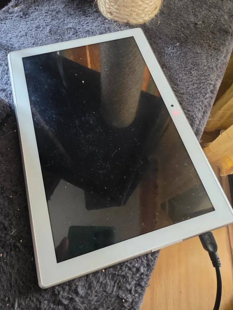 Tablet Lenovo 9 Plata