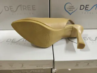 Zapatos Desiree Beige Talla 40