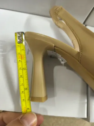 Zapatos Desiree Beige Talla 40