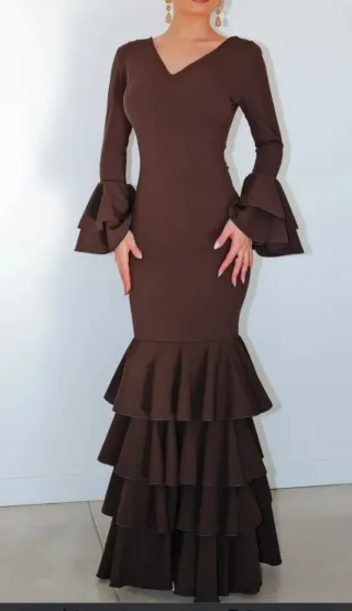 Traje marrón chocolate 4volantes talla única