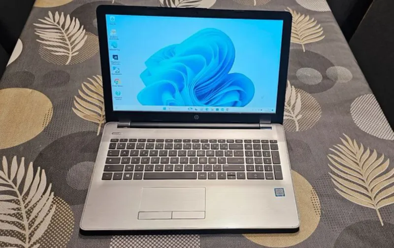 Portátil HP 250 G6 i5-7200U 16GB RAM