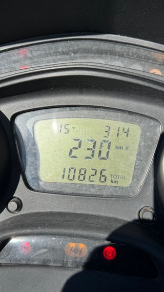 Piaggio MP3 350 - 10.800 km - Carnet B coche