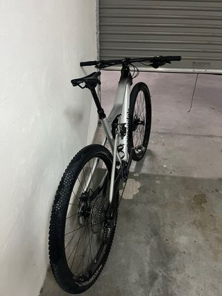 Bicicleta de montaña Cannondale carbon 3