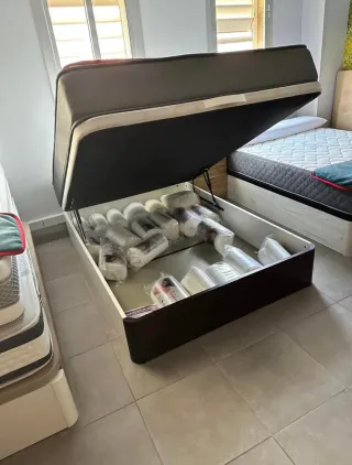 COLCHONES Y ALMOHADAS