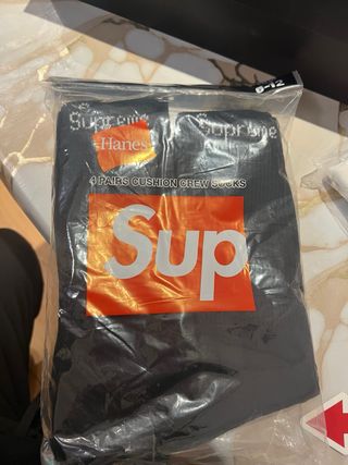 Supreme Zapatillas, Calcetines y Camisetas Pack