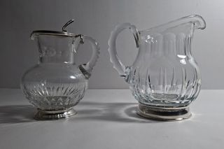 2 JARRAS ANTIGUAS AÑOS 50 CRISTAL TALLADO Y PLATA